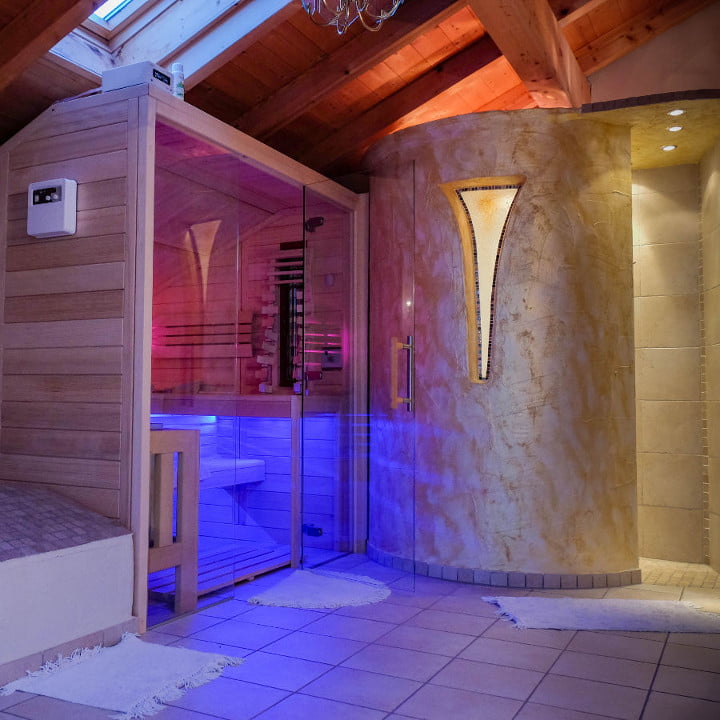 Individuelle Sauna nach Maß handwerklich perfekt in Südbayern
